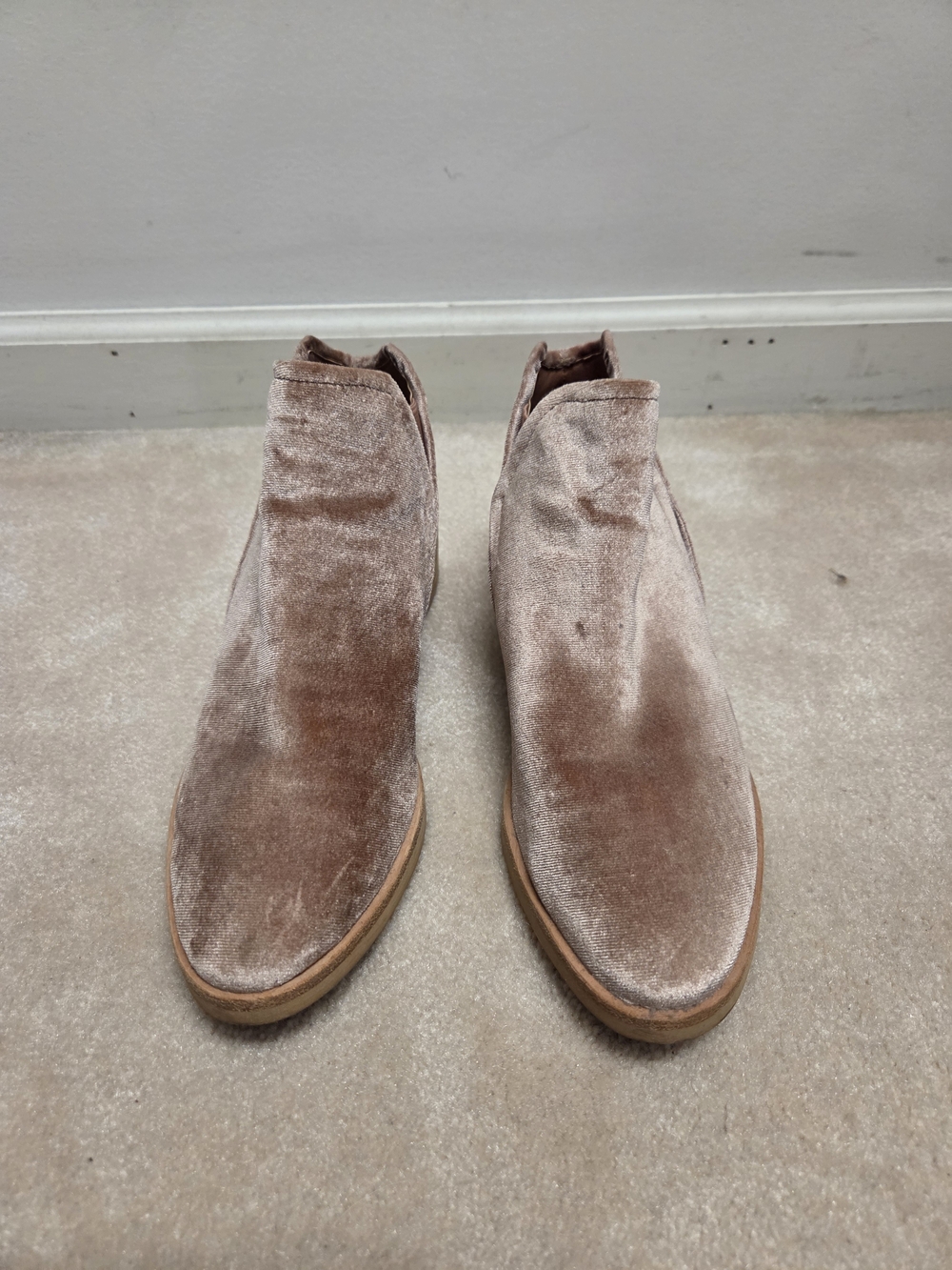 Dolce Vita Women's Velvet Chelsea Ankle Boots in Blush